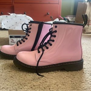 Dr. Martens pink youth 5 boots